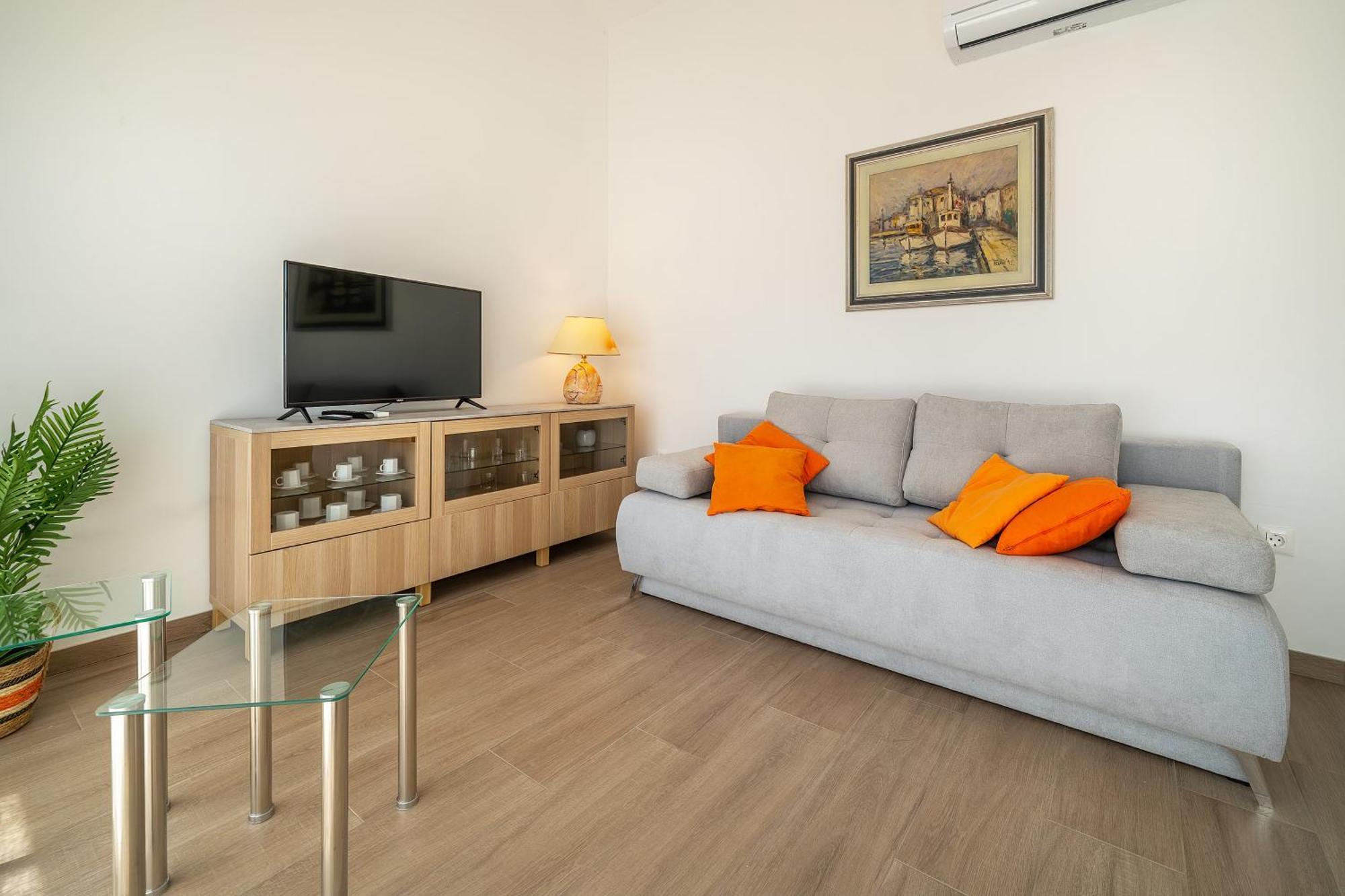 Poolside Apartments Anabella Башка Екстер'єр фото